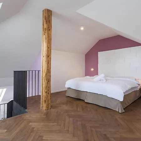 Modern Close To River Apartament