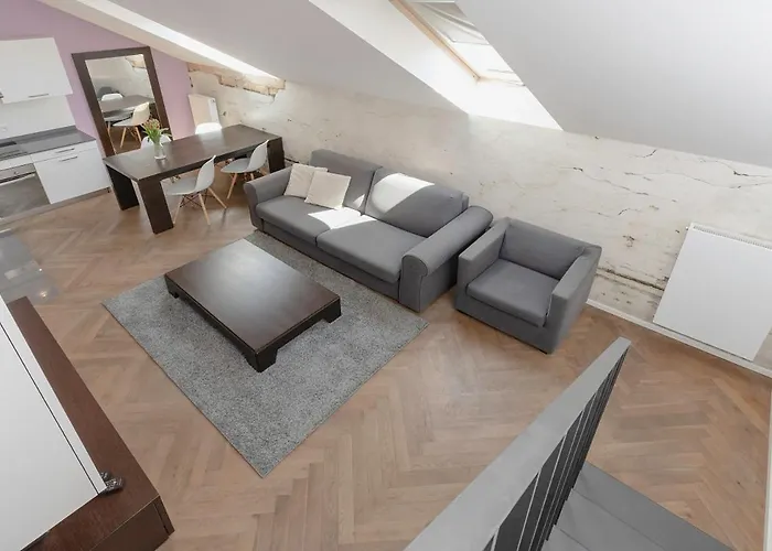 公寓 Modern Close To River